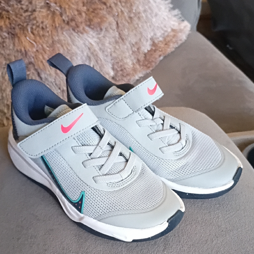 Nike Kids Light Gray and ♥️ Hook-and-Loop Sneakers